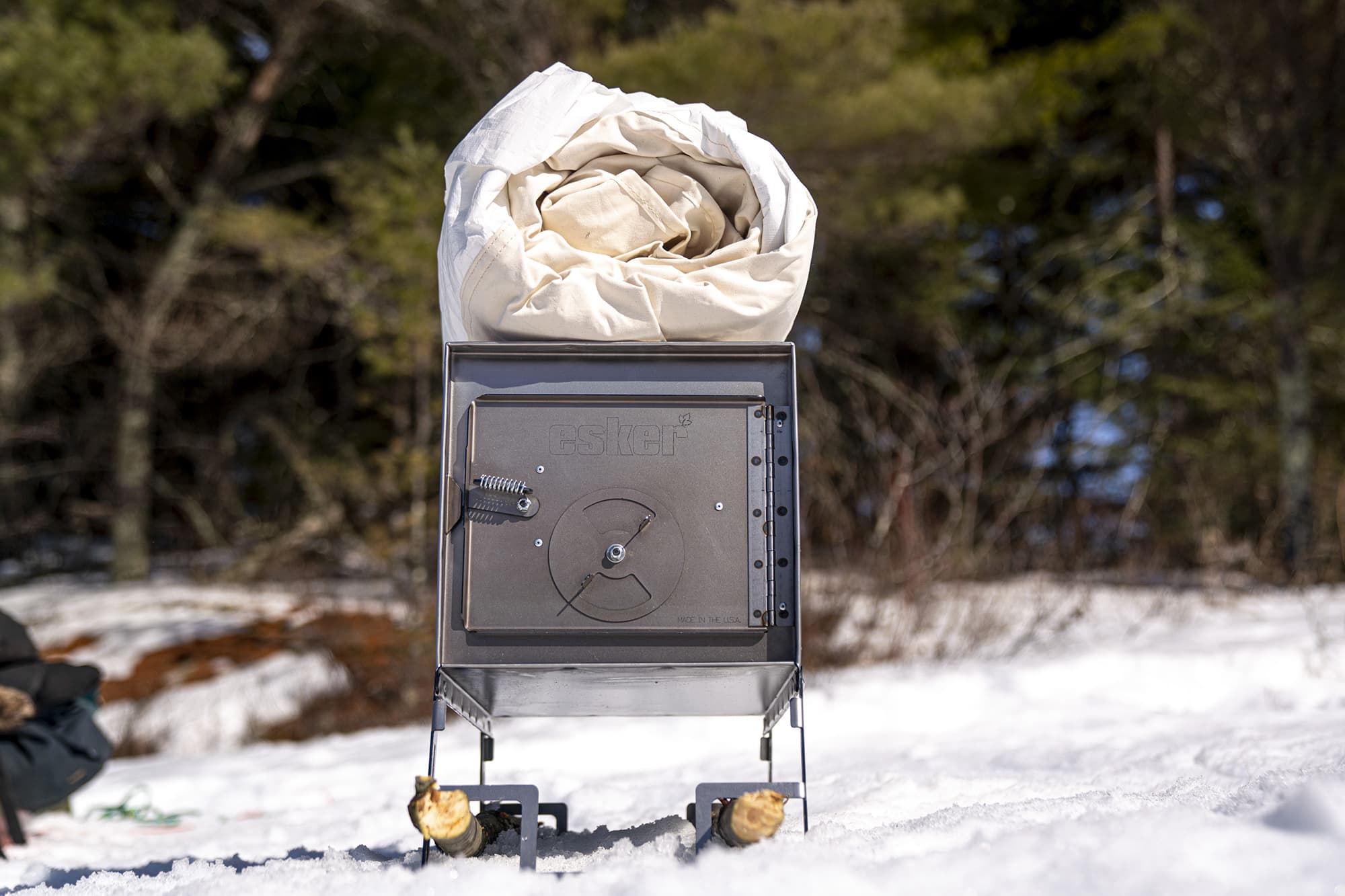 Packing wood stove