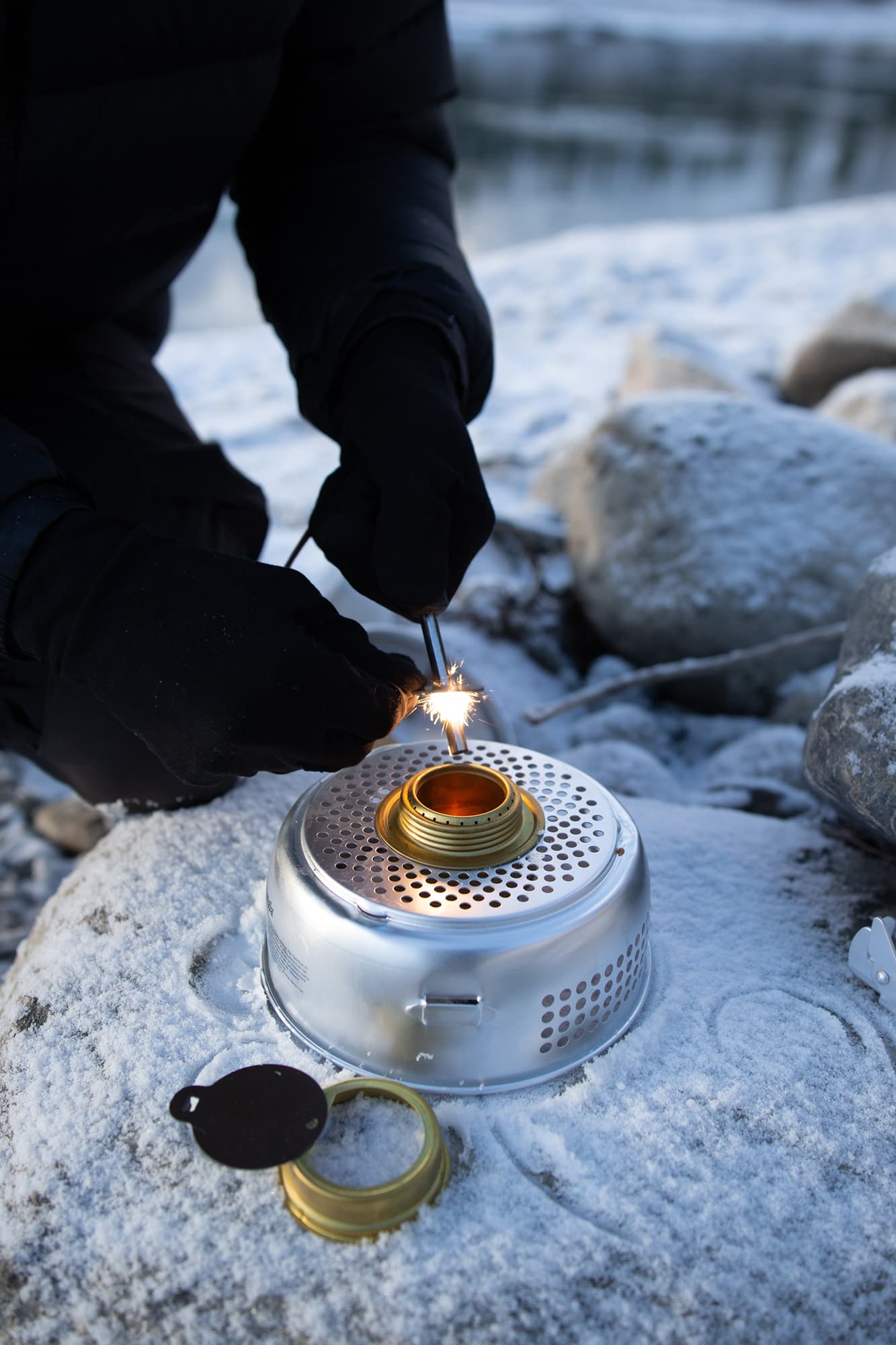 Packing wood stove